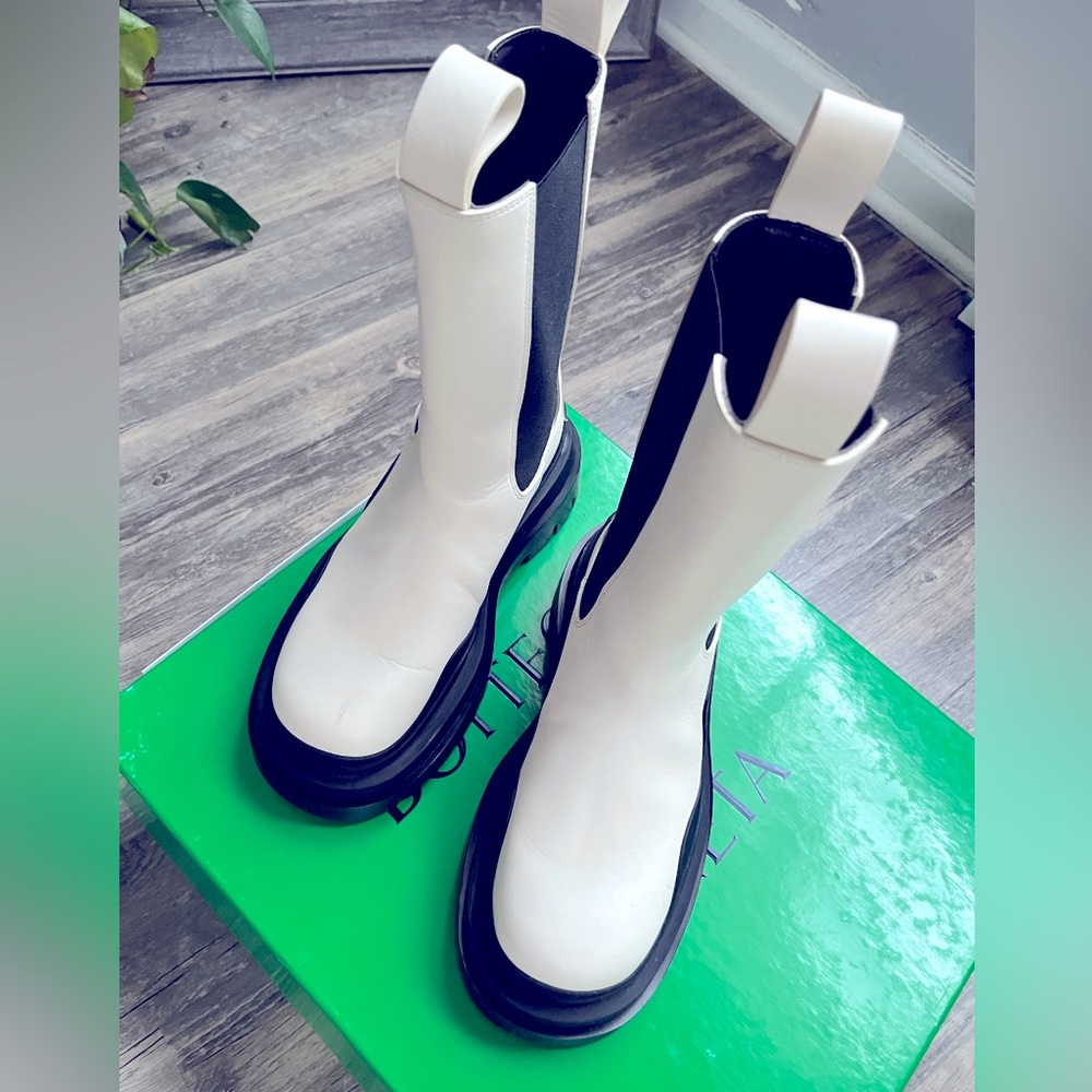 Bottega Tire Chelsea Boot